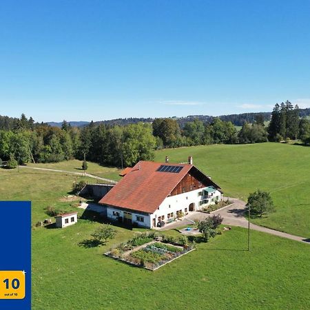 O Valanvron - Appartement Dans Une Ancienne Ferme Neuchateloise La Chaux De Fonds Exterior foto